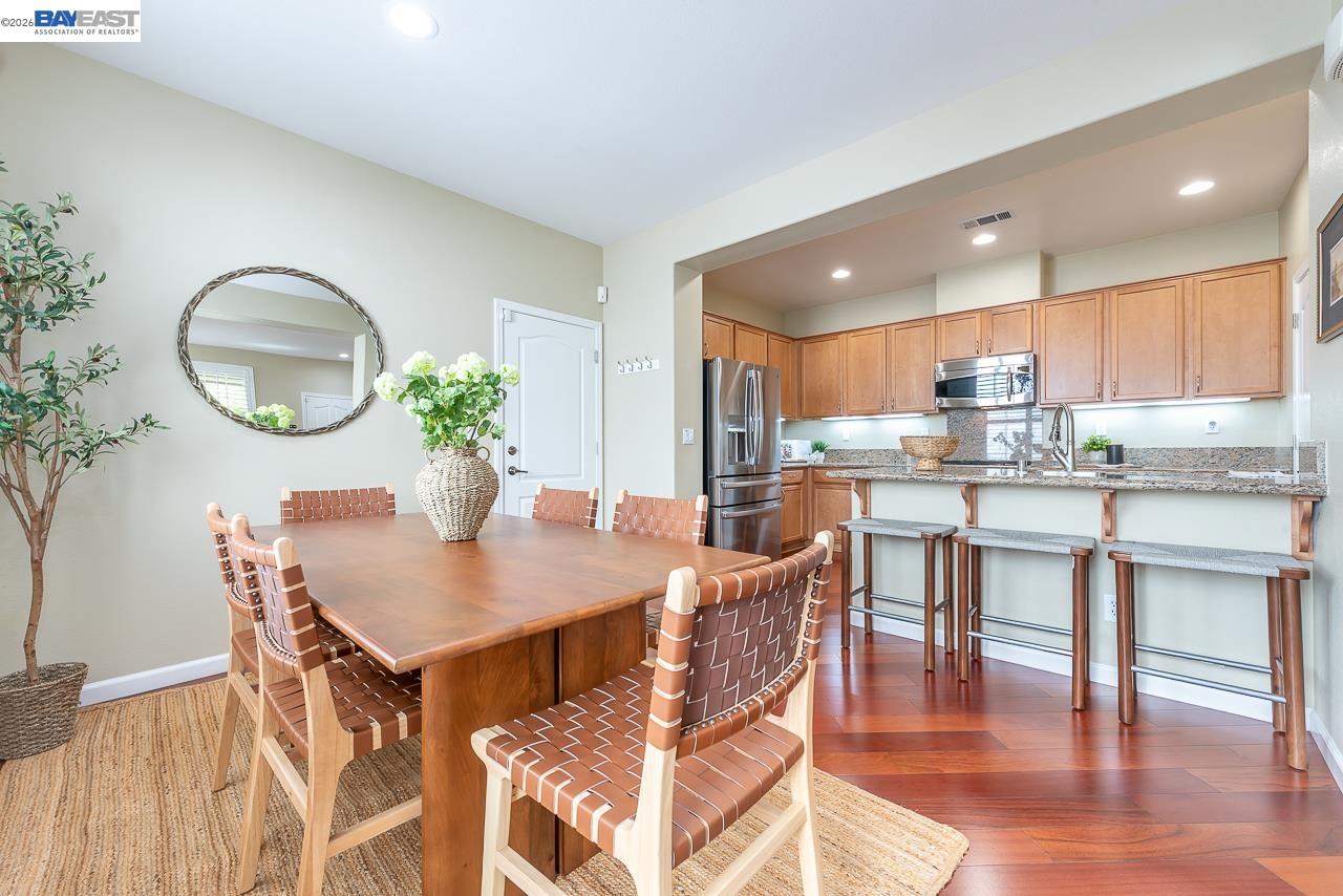 2527 Coldstream Way, Hayward · End-Unit Townhome at Bridgeport at Eden Shores | Open House Sunday May 24 · $1,175,000, Photo 5